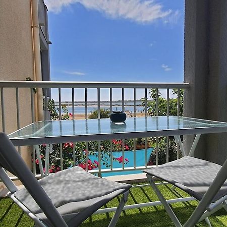 Au Bord De La Plage Du Grazel Gruissan Ngoại thất bức ảnh